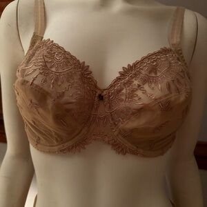 Chantelle Lace Bra in Brown